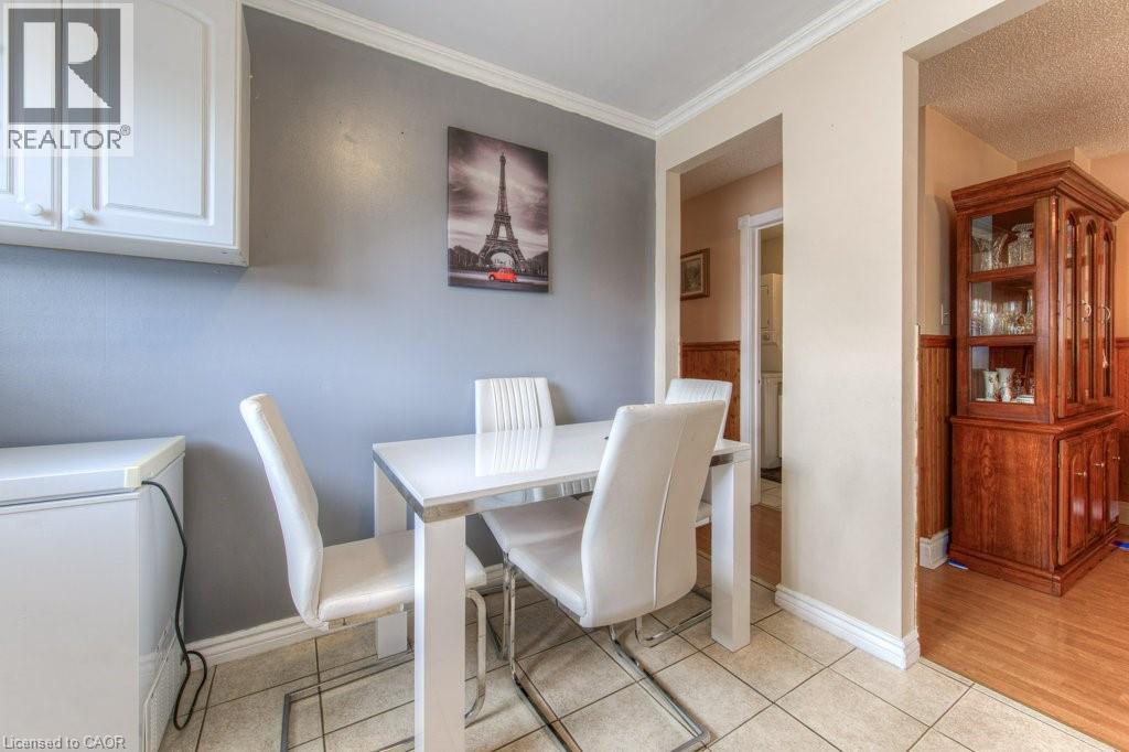 Photo 17 of 66 Daubigny Road, Brantford ON