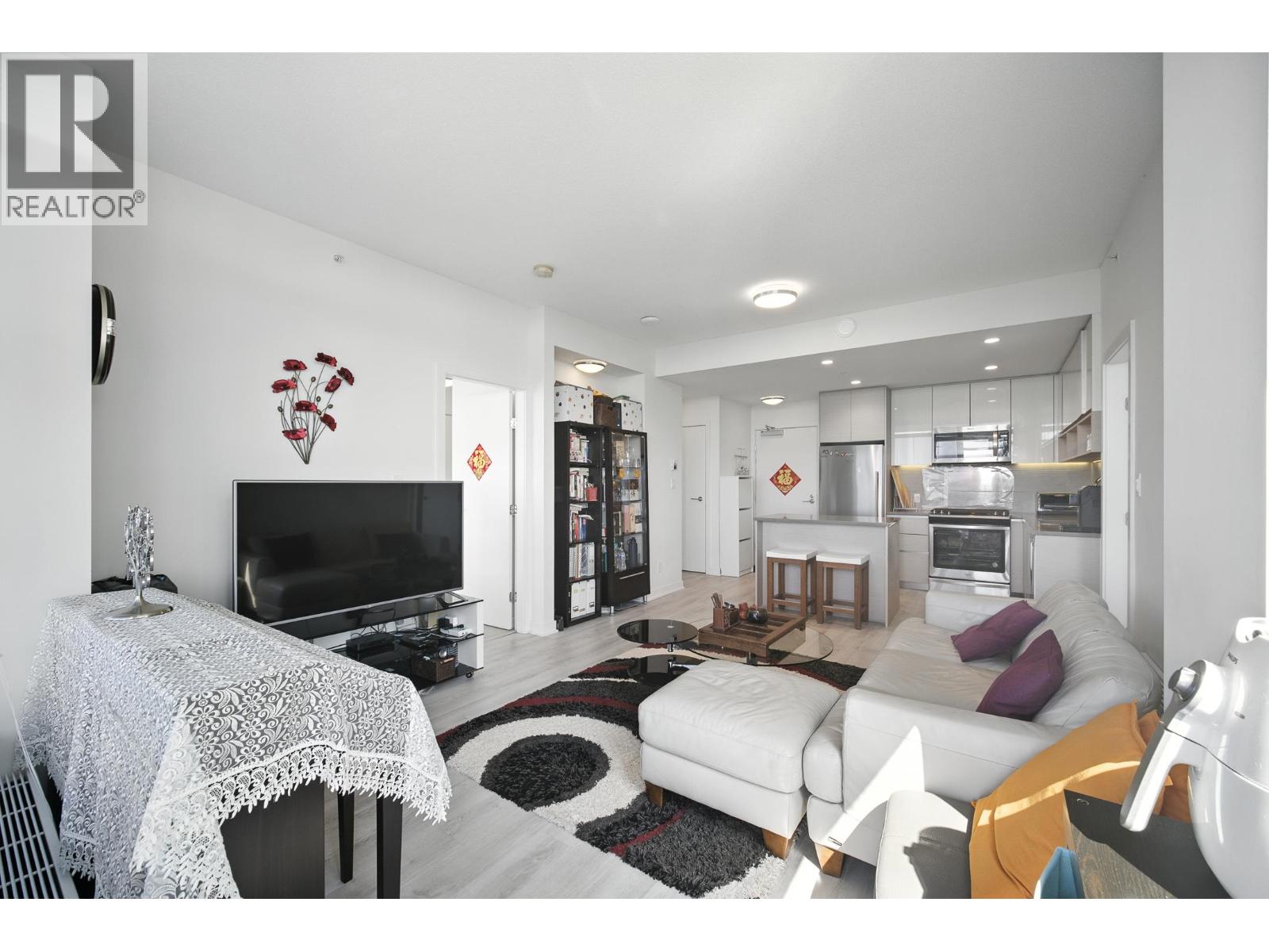Photo 10 of 1106 8850 University Crescent, Burnaby BC