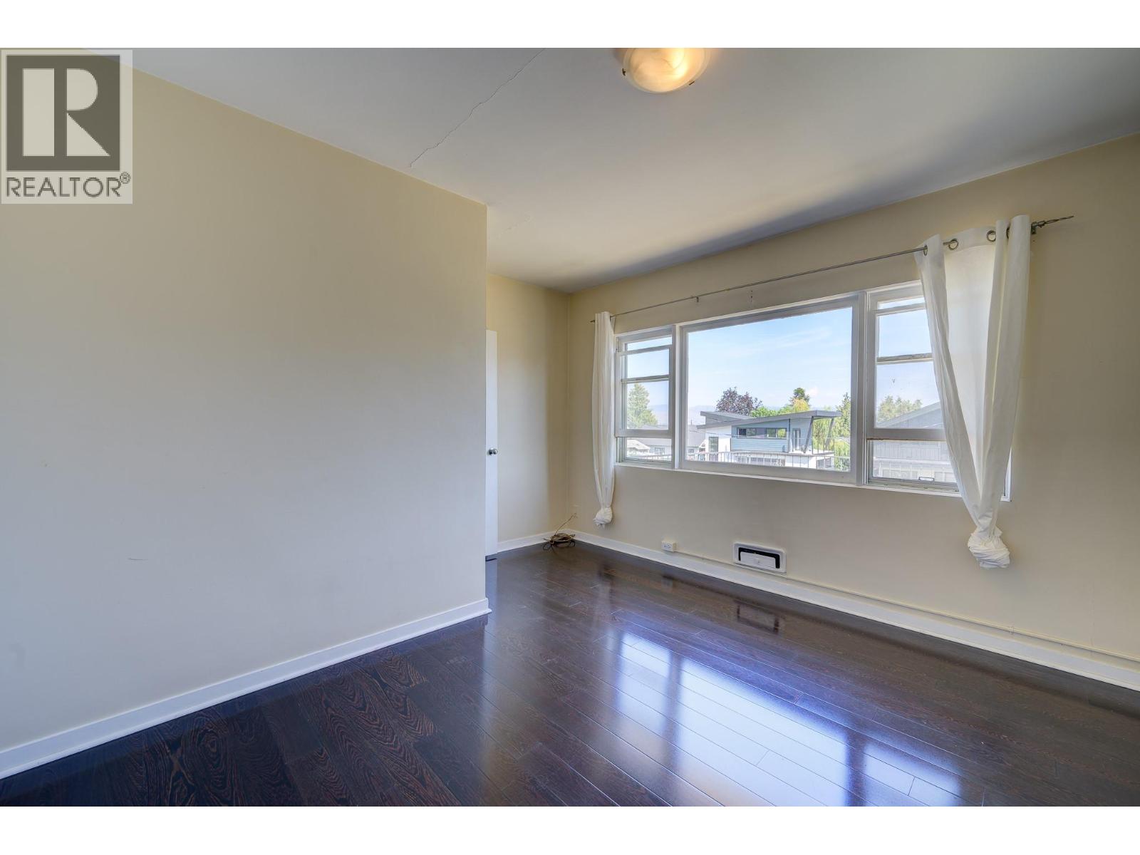 Photo 14 of 727 Douglas Street, Kamloops BC