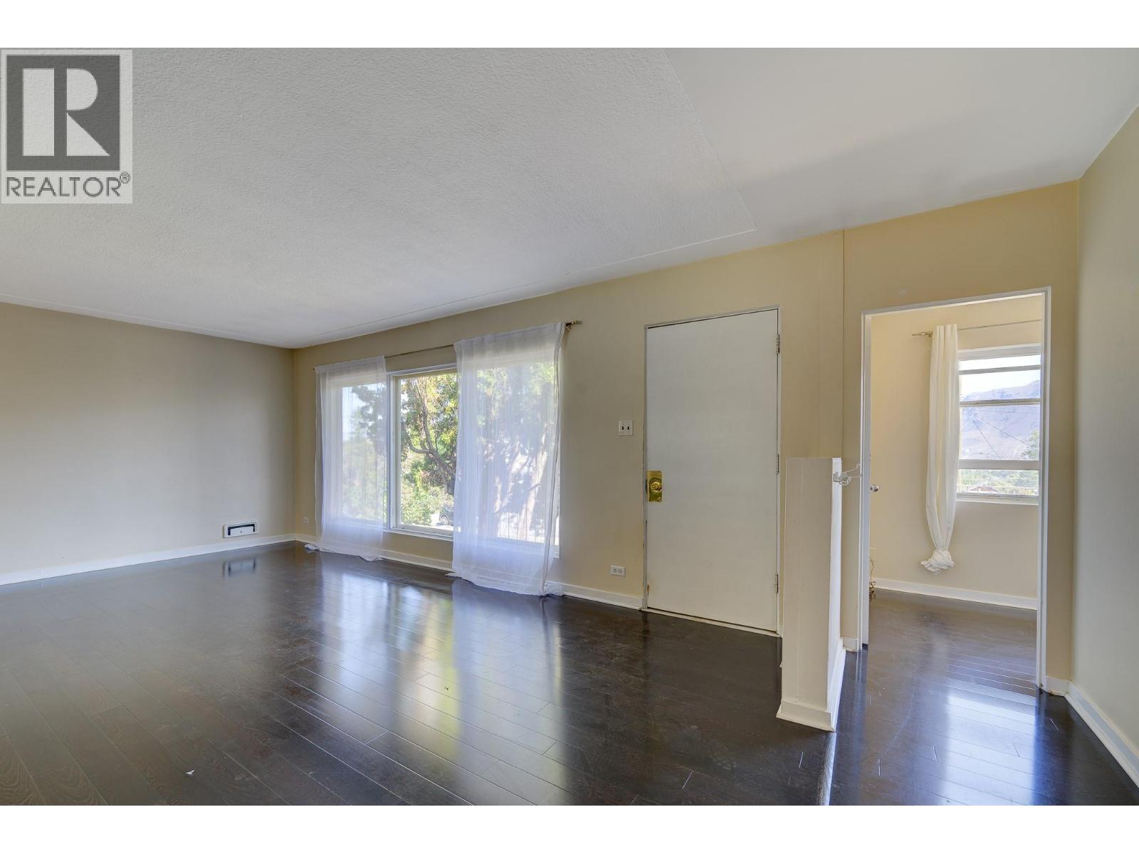 Photo 6 of 727 Douglas Street, Kamloops BC