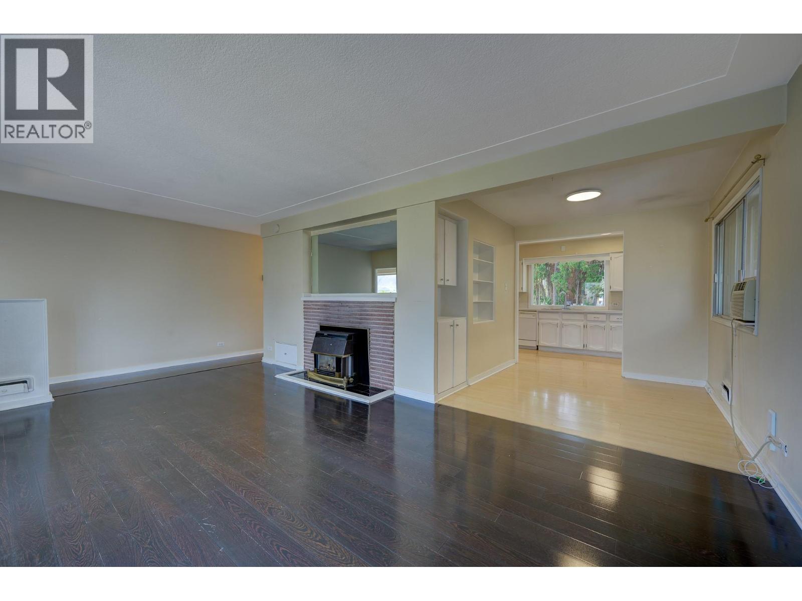 Photo 7 of 727 Douglas Street, Kamloops BC