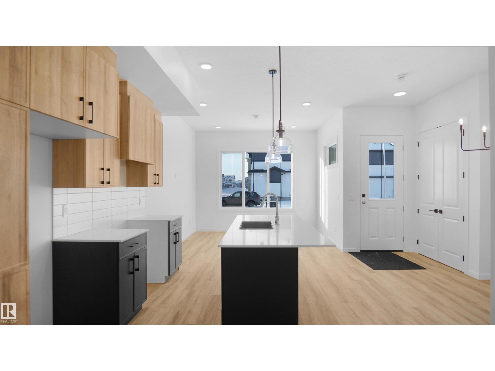 Photo 13 of 7507 Observer Ln Nw, Edmonton AB