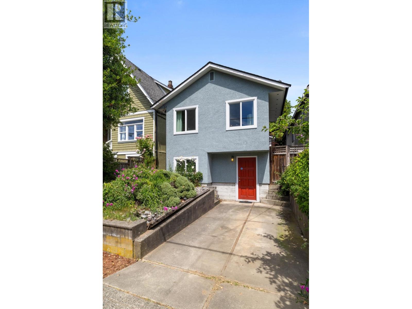 Photo 11 of 1737 E 5th Avenue, Vancouver BC