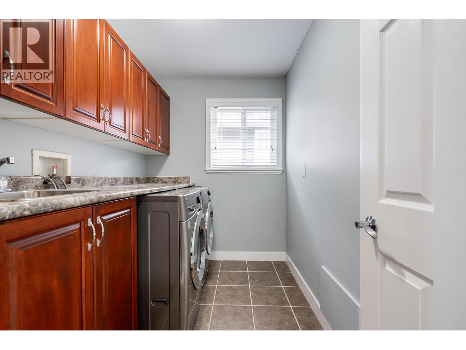 Photo 27 of 24280 102 Avenue, Maple Ridge BC