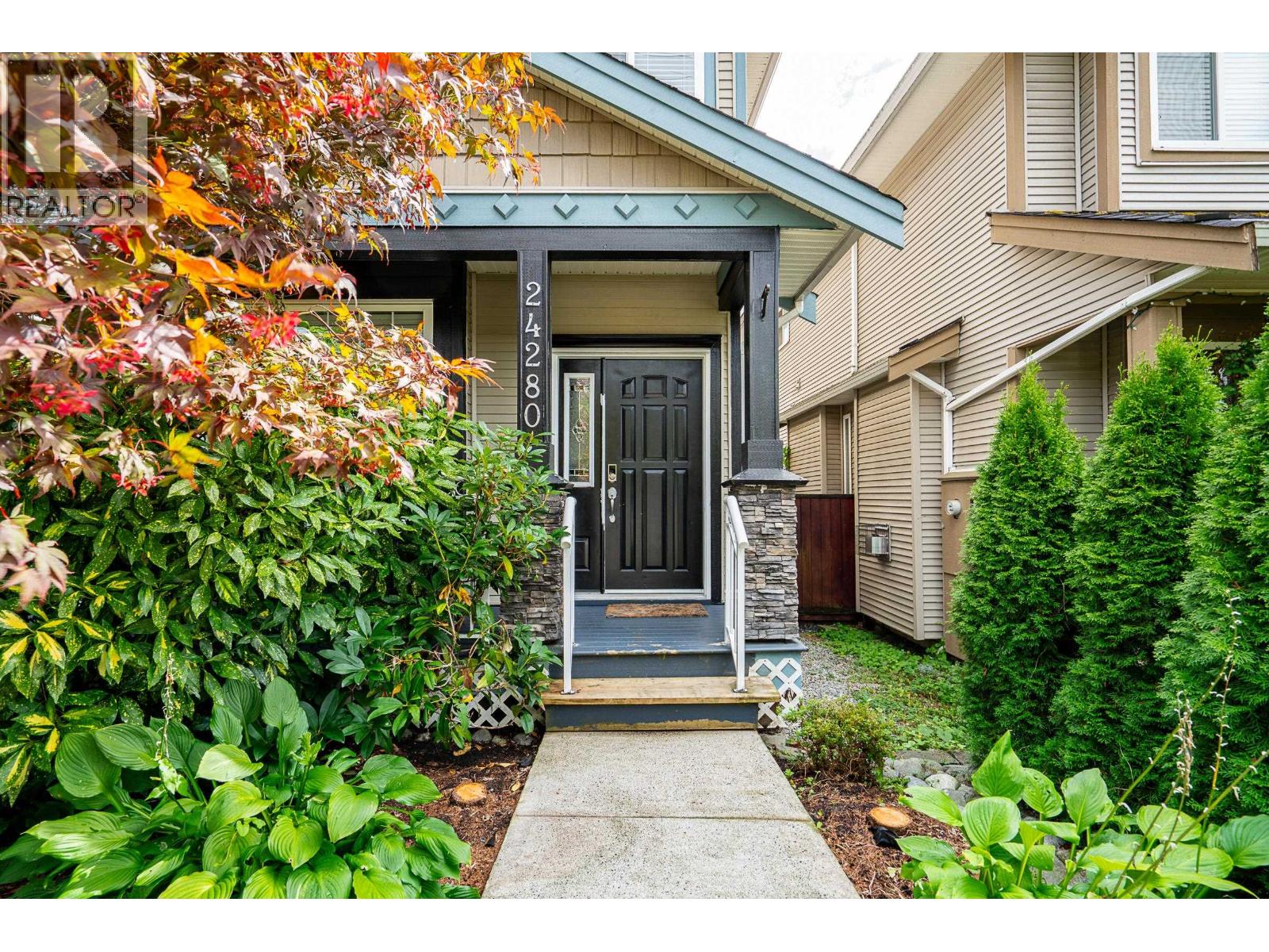 Photo 2 of 24280 102 Avenue, Maple Ridge BC