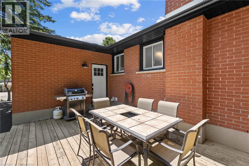 Photo 10 of 79 Inwood Crescent, Kitchener ON