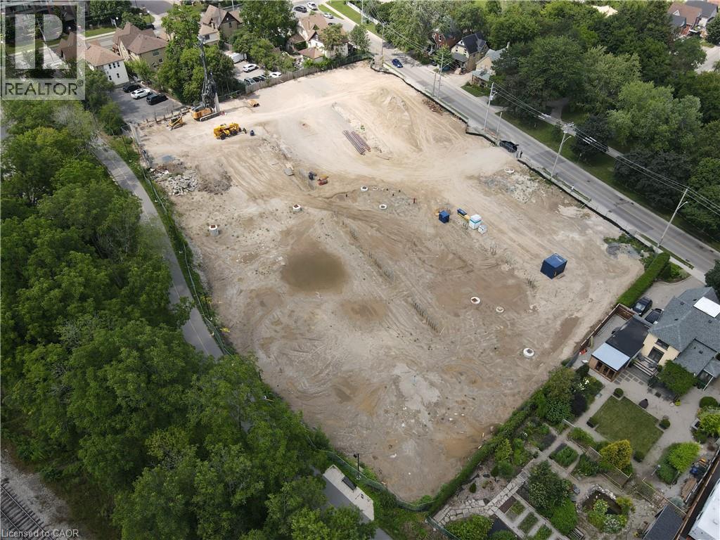 Photo 2 of 31 Mill Street Unit 2, Kitchener ON