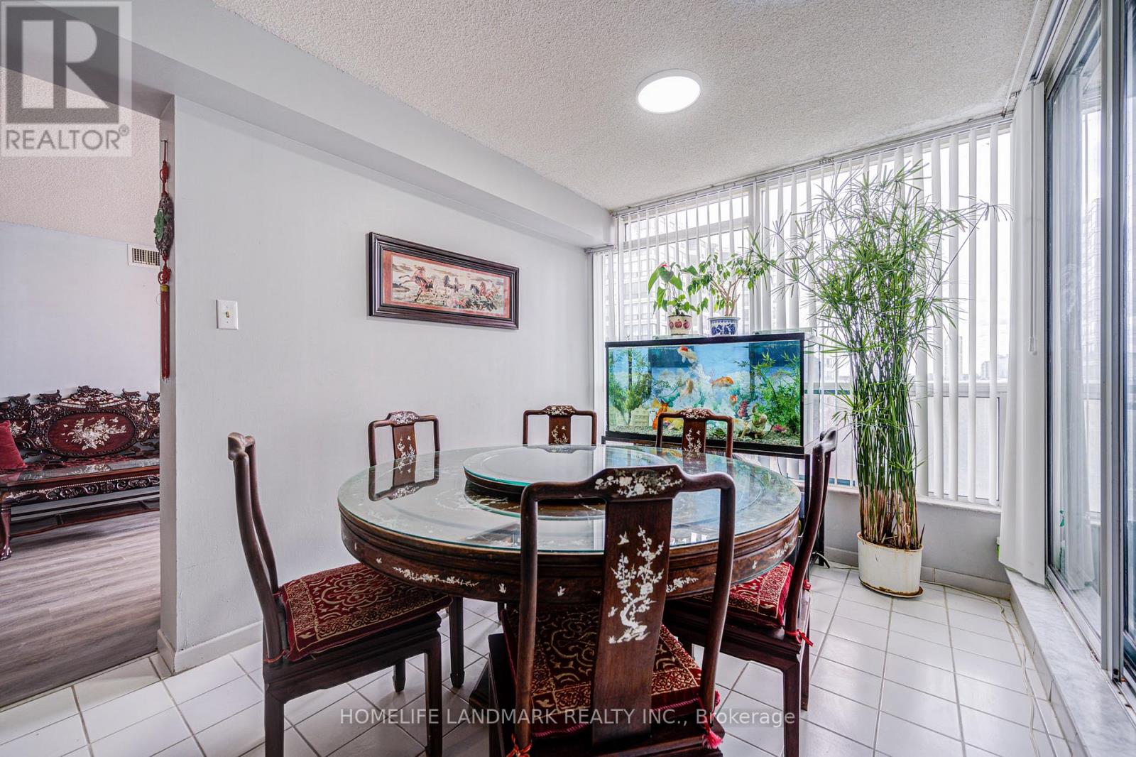 Photo 14 of 703 4725 Sheppard Avenue E, Toronto ON