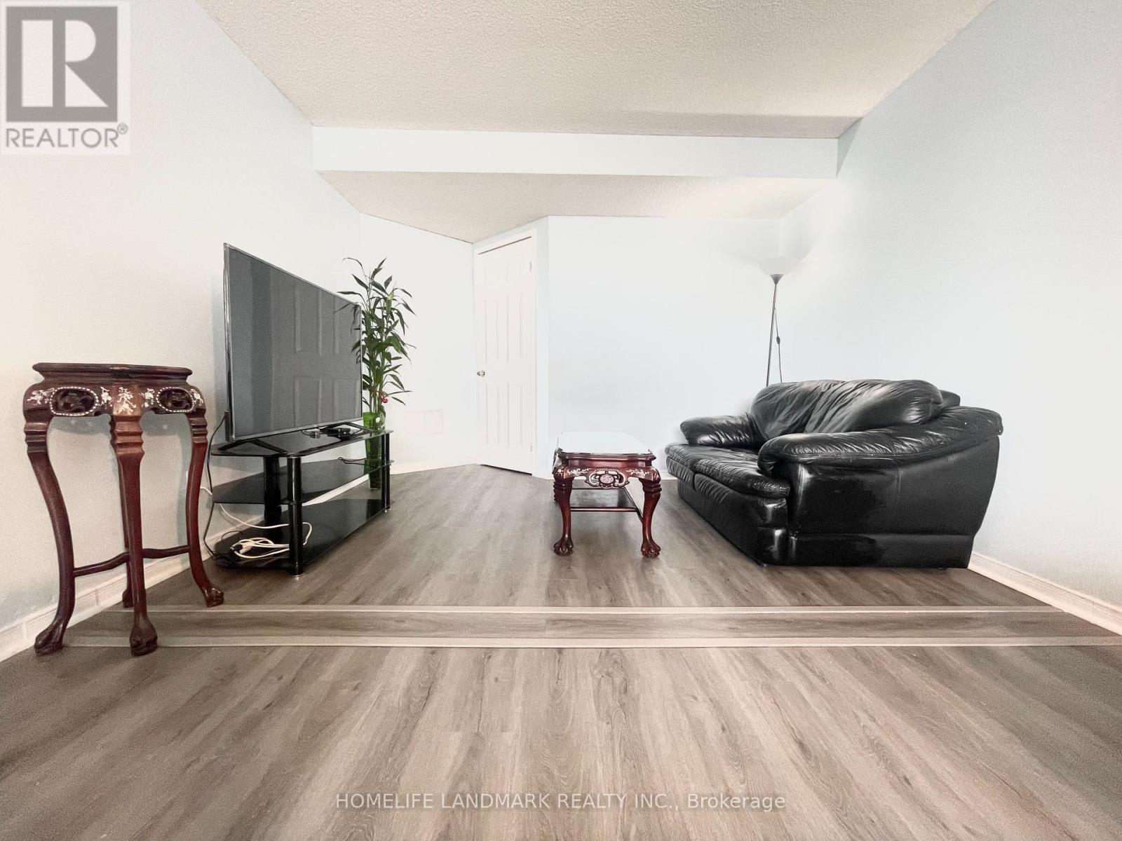 Photo 28 of 703 4725 Sheppard Avenue E, Toronto ON