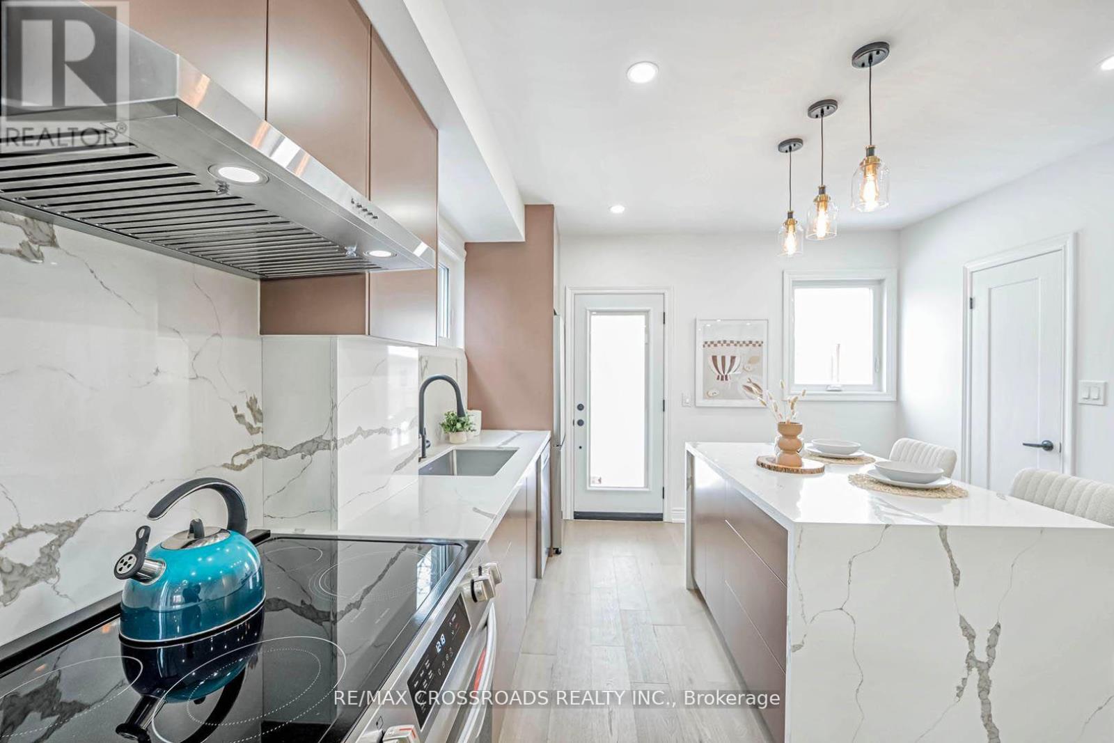 Photo 40 of 548 Glebeholme Boulevard, Toronto ON