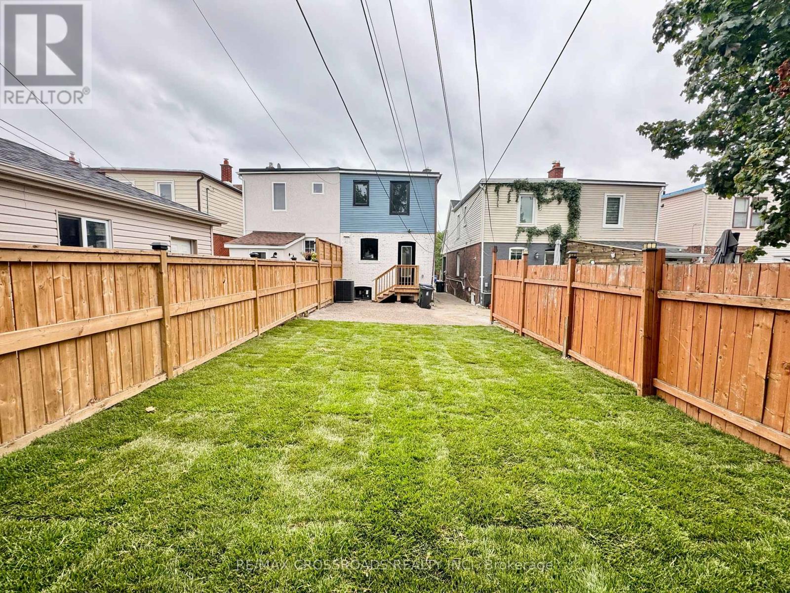 Photo 10 of 548 Glebeholme Boulevard, Toronto ON