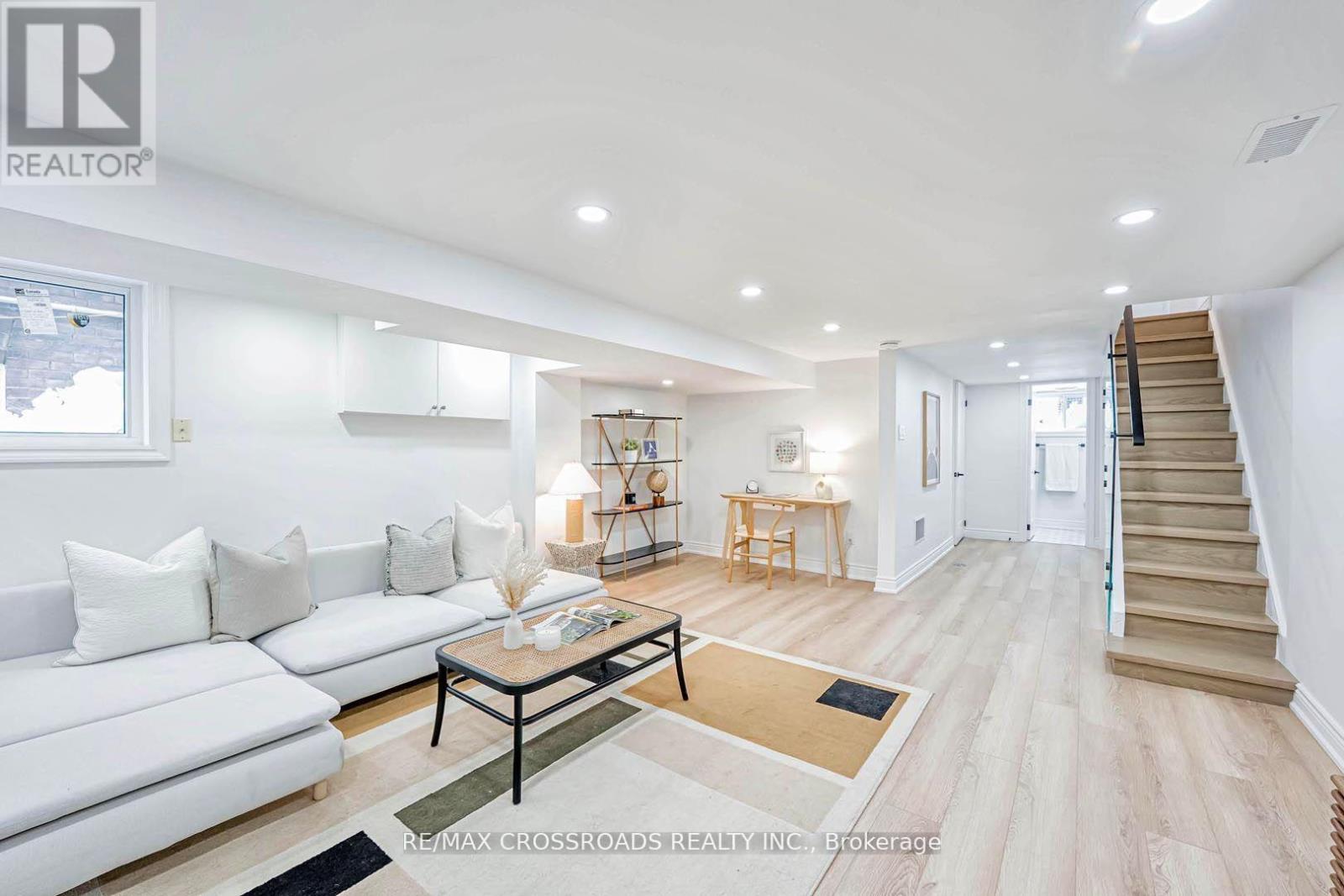 Photo 17 of 548 Glebeholme Boulevard, Toronto ON