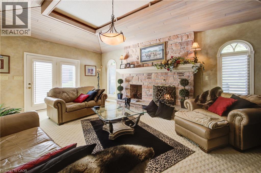 Photo 3 of 592 Manorwood Court, Waterloo ON