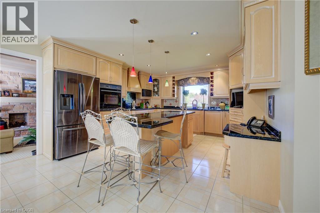 Photo 12 of 592 Manorwood Court, Waterloo ON