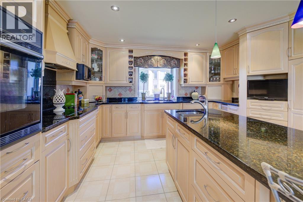 Photo 26 of 592 Manorwood Court, Waterloo ON