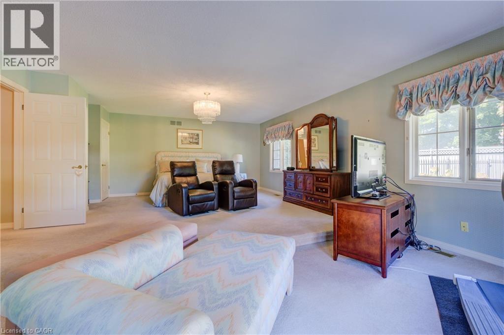 Photo 30 of 592 Manorwood Court, Waterloo ON