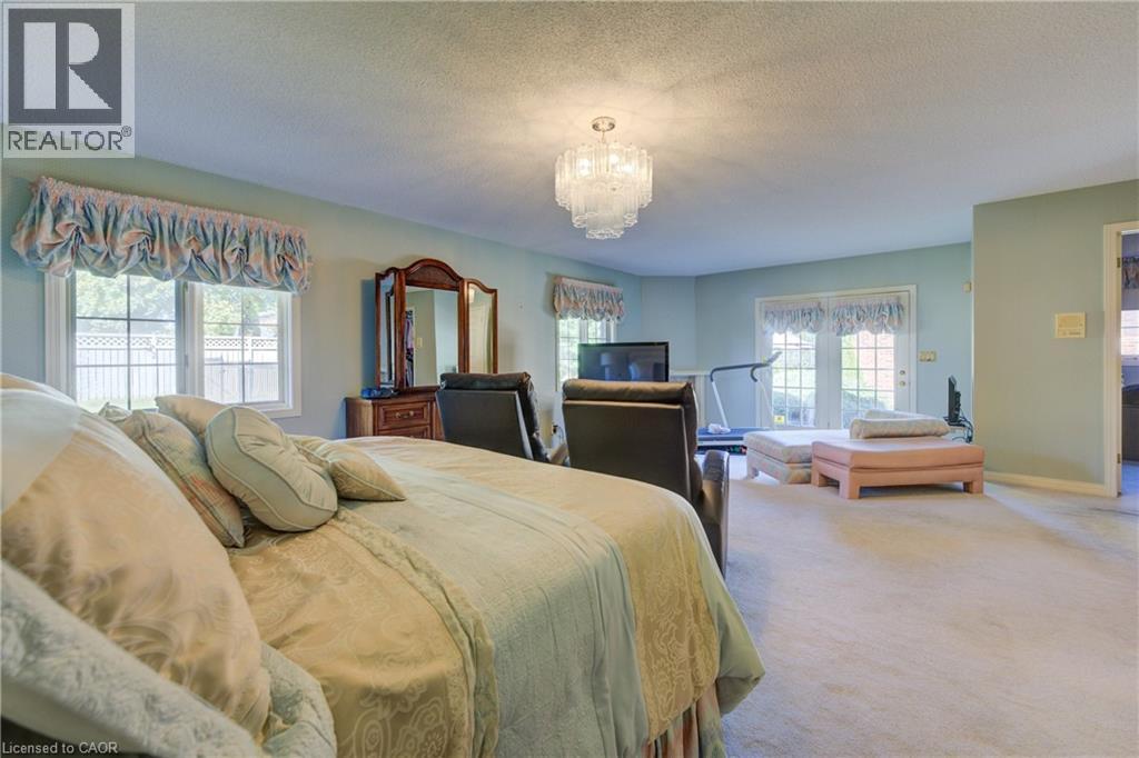 Photo 9 of 592 Manorwood Court, Waterloo ON