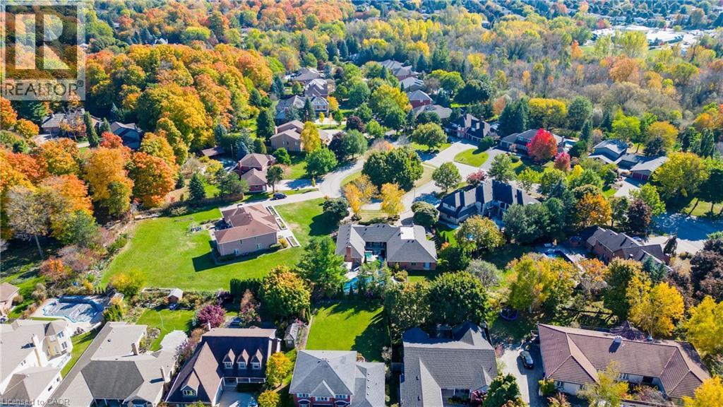 Photo 8 of 592 Manorwood Court, Waterloo ON