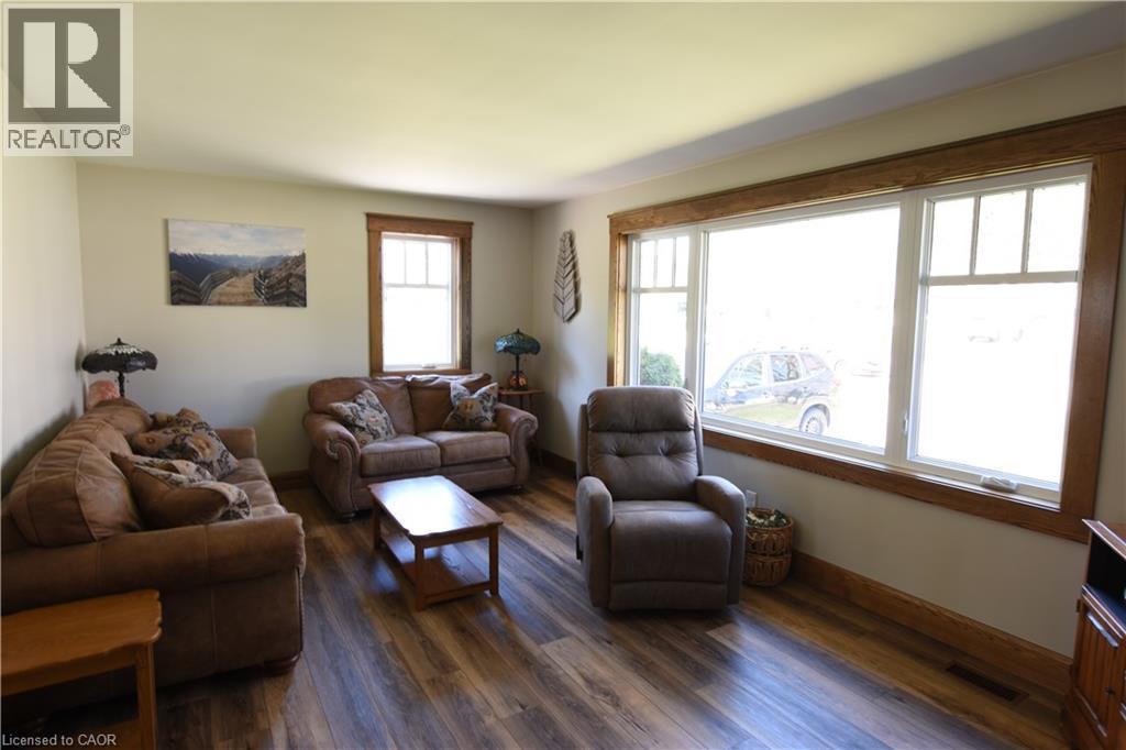 Photo 9 of 22 Charlton Crescent, Simcoe ON