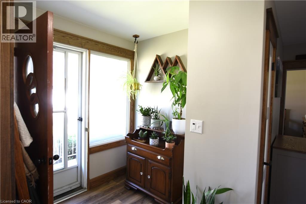 Photo 6 of 22 Charlton Crescent, Simcoe ON