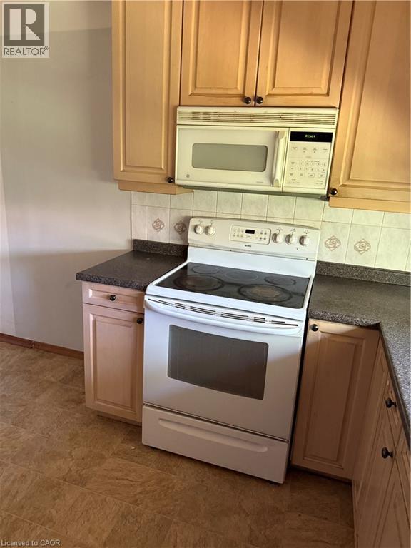 Photo 3 of 71 Pusey Boulevard, Brantford ON