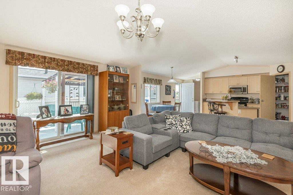 Photo 5 of 416 Oak Wood Cr Nw, Edmonton AB