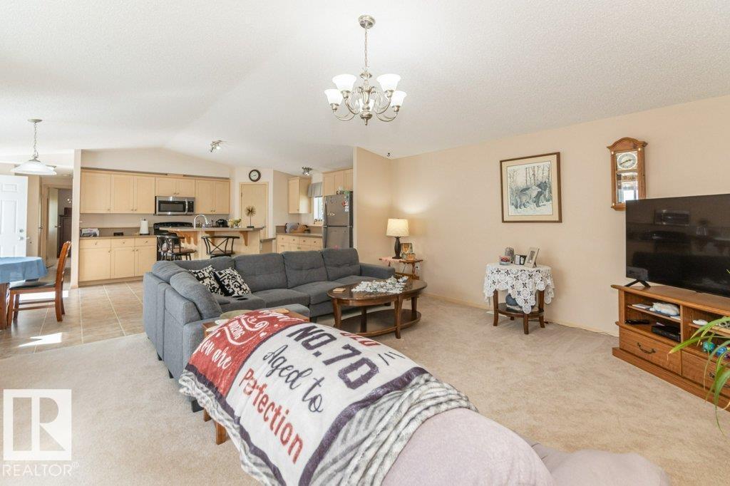 Photo 26 of 416 Oak Wood Cr Nw, Edmonton AB