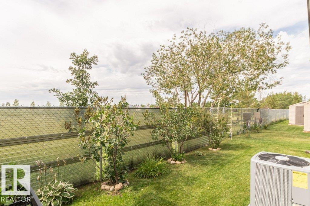Photo 13 of 416 Oak Wood Cr Nw, Edmonton AB