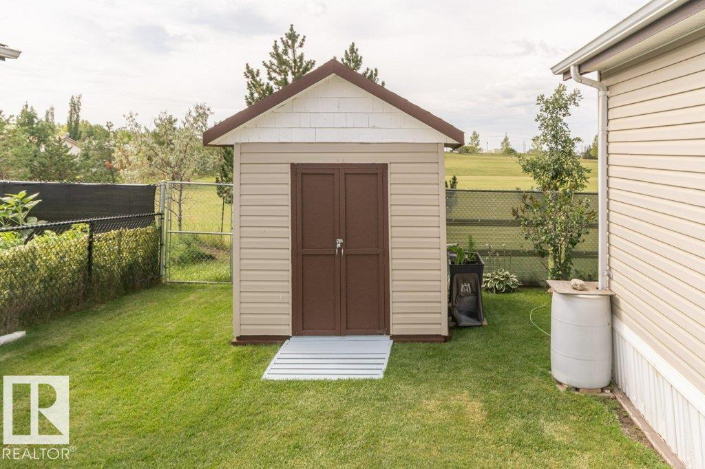 Photo 3 of 416 Oak Wood Cr Nw, Edmonton AB