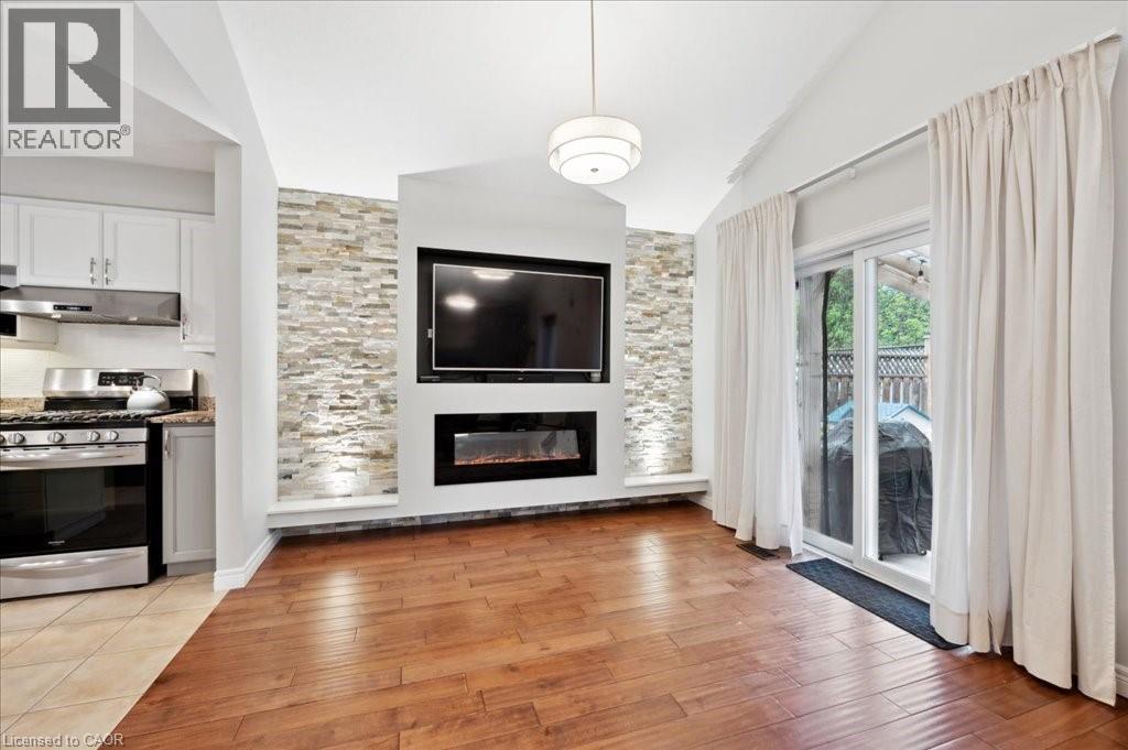 Photo 25 of 162 Marl Meadow Drive, Kitchener ON