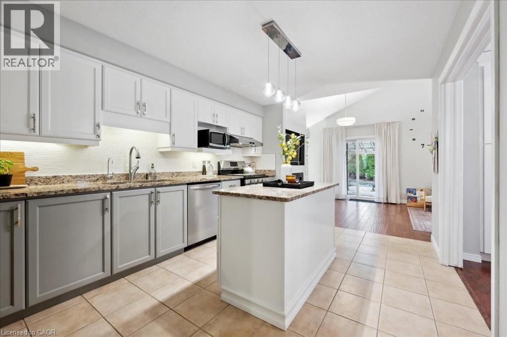 Photo 23 of 162 Marl Meadow Drive, Kitchener ON