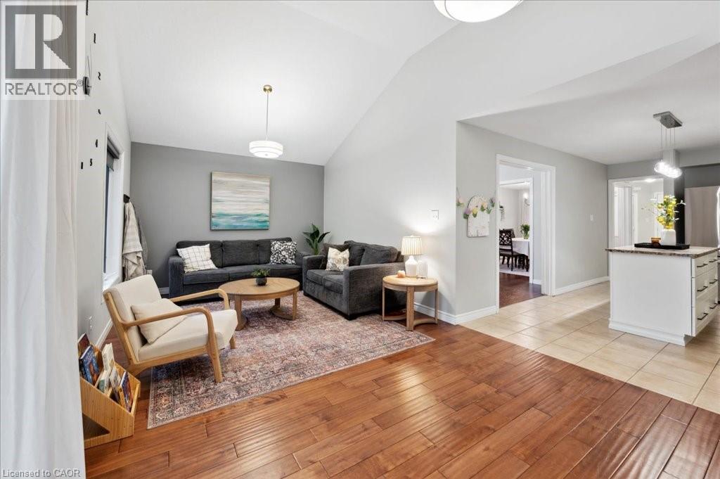 Photo 20 of 162 Marl Meadow Drive, Kitchener ON