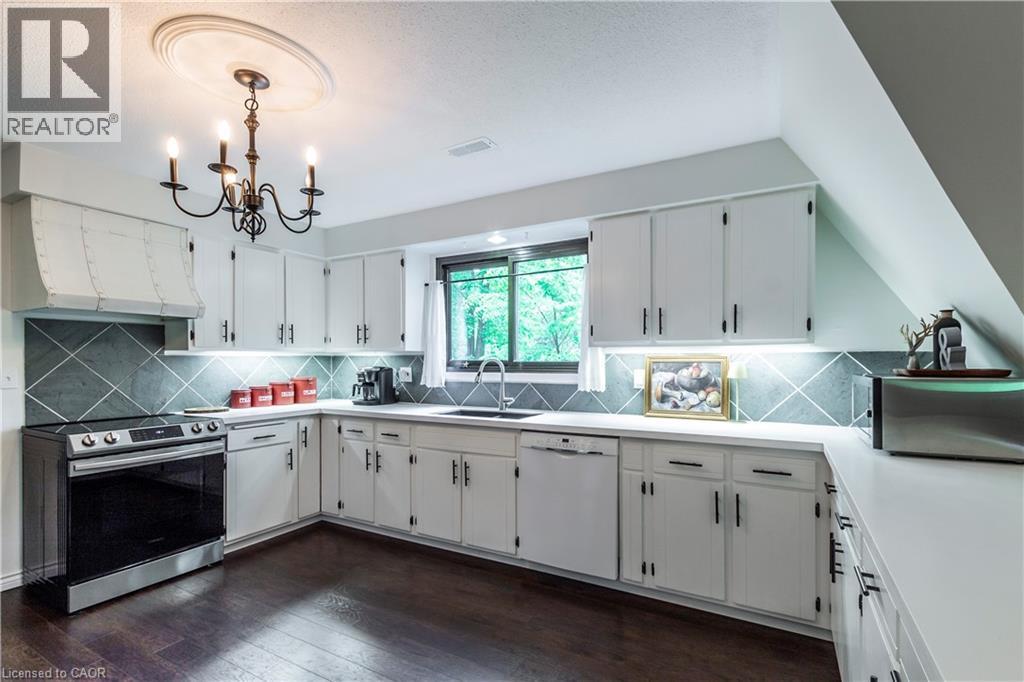 Photo 18 of 6607 Ellis Road, Cambridge ON