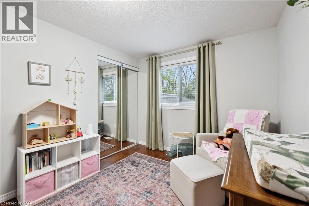 Photo 3 of 162 Marl Meadow Drive, Kitchener ON
