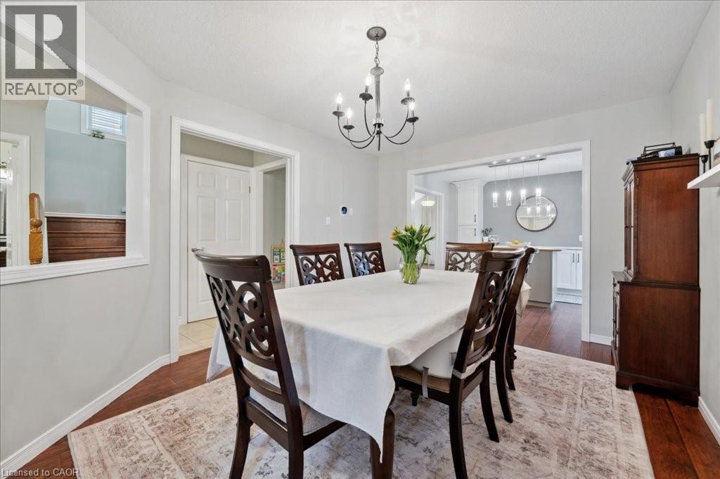 Photo 8 of 162 Marl Meadow Drive, Kitchener ON