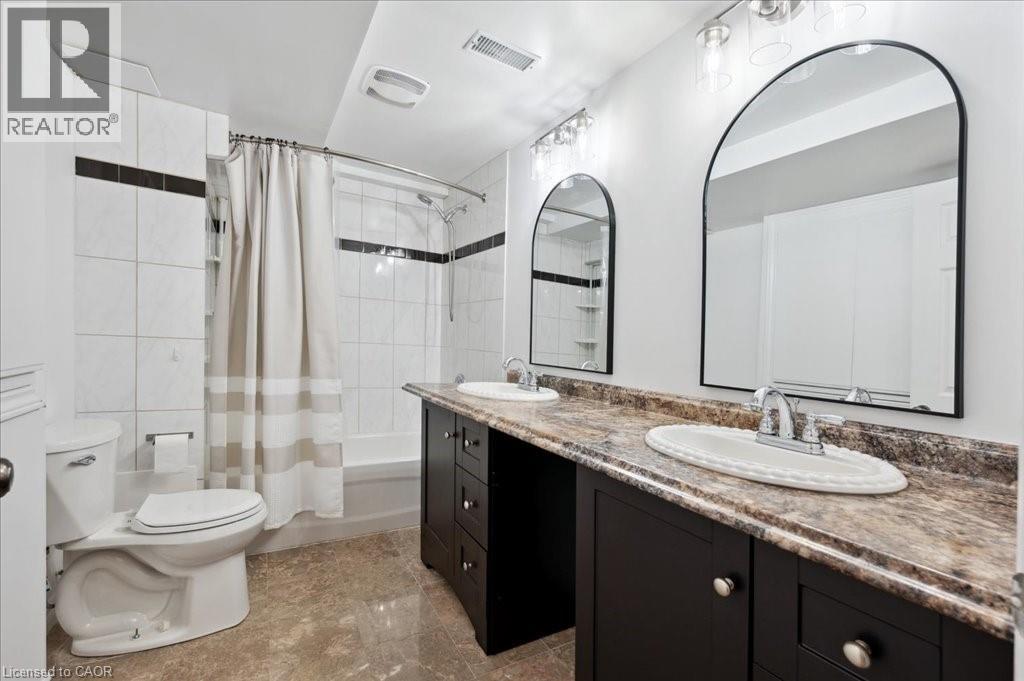Photo 47 of 162 Marl Meadow Drive, Kitchener ON