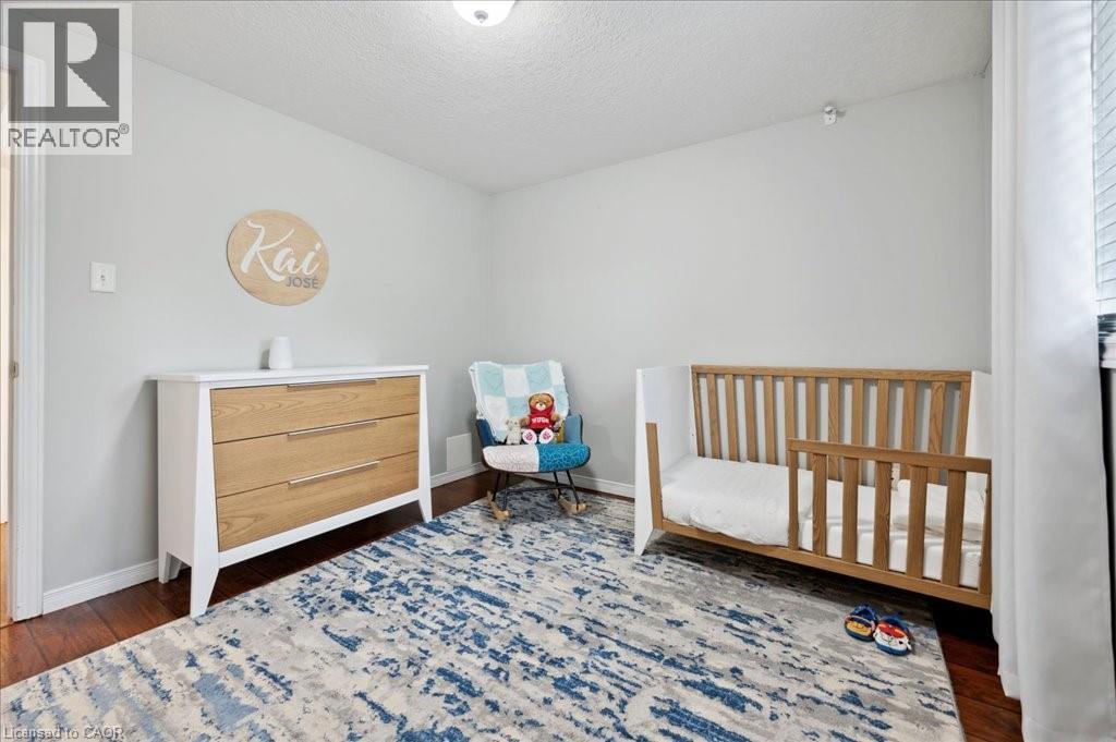 Photo 27 of 162 Marl Meadow Drive, Kitchener ON