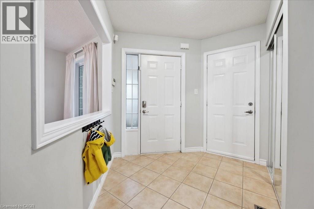 Photo 2 of 162 Marl Meadow Drive, Kitchener ON