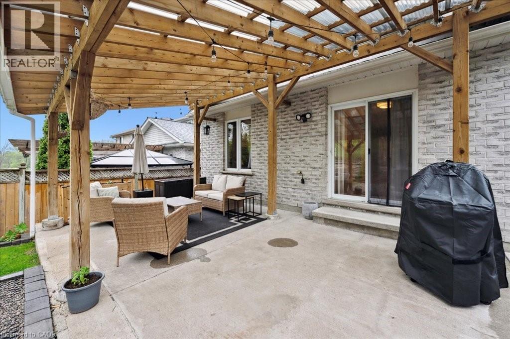 Photo 13 of 162 Marl Meadow Drive, Kitchener ON