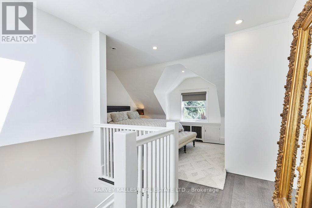 Photo 19 of 96 Balmoral Avenue, Toronto ON