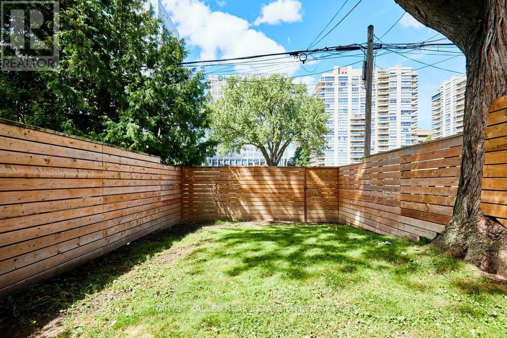Photo 26 of 96 Balmoral Avenue, Toronto ON
