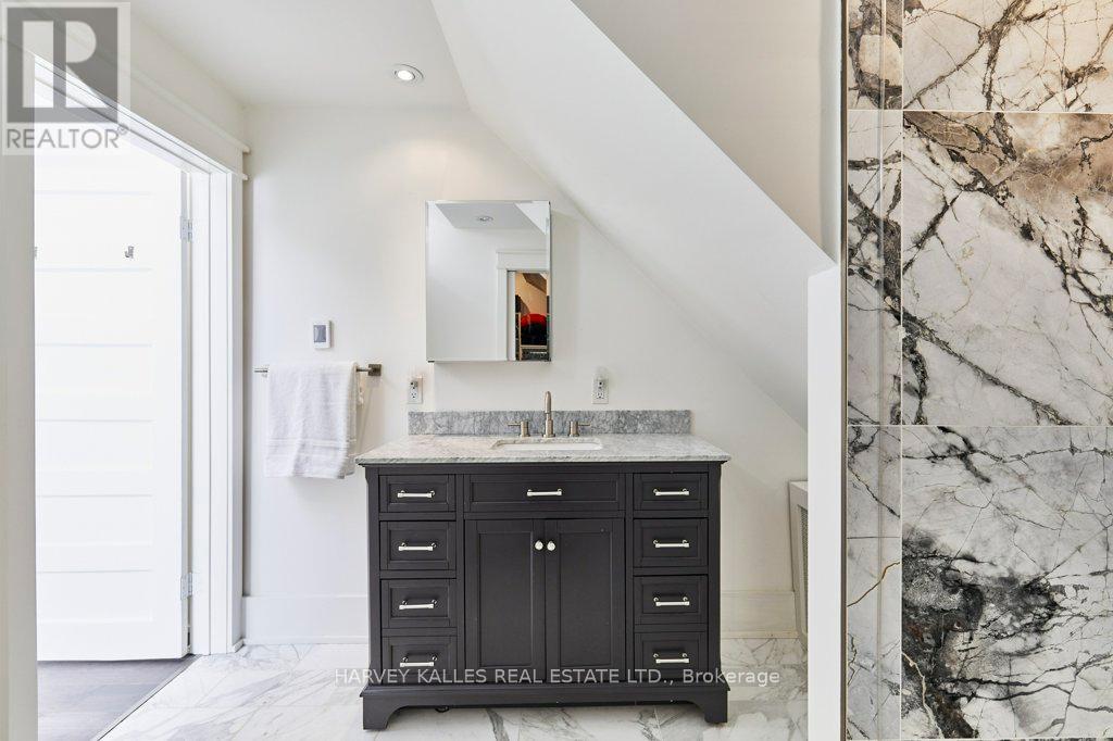 Photo 22 of 96 Balmoral Avenue, Toronto ON