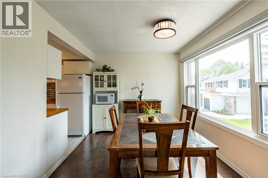 Photo 42 of 411 Keats Way Unit 4, Waterloo ON