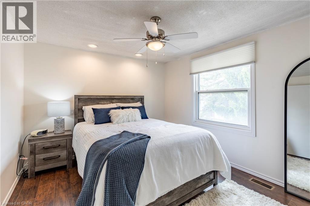Photo 37 of 411 Keats Way Unit 4, Waterloo ON