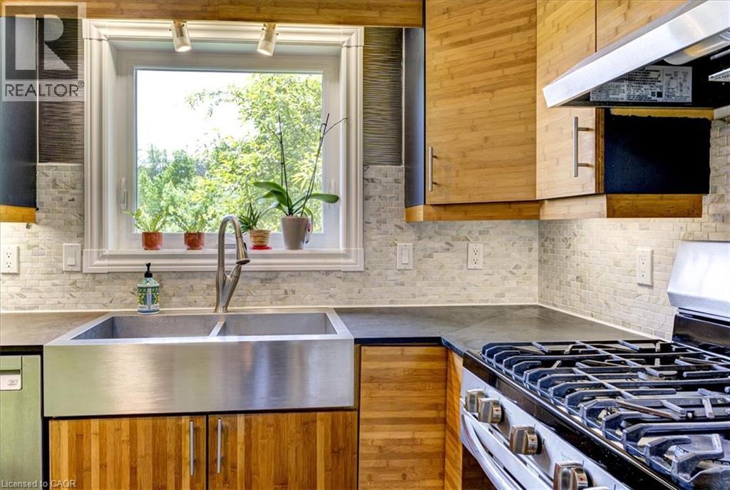 Photo 1 of 274 Concession 7 Townsend, Waterford ON