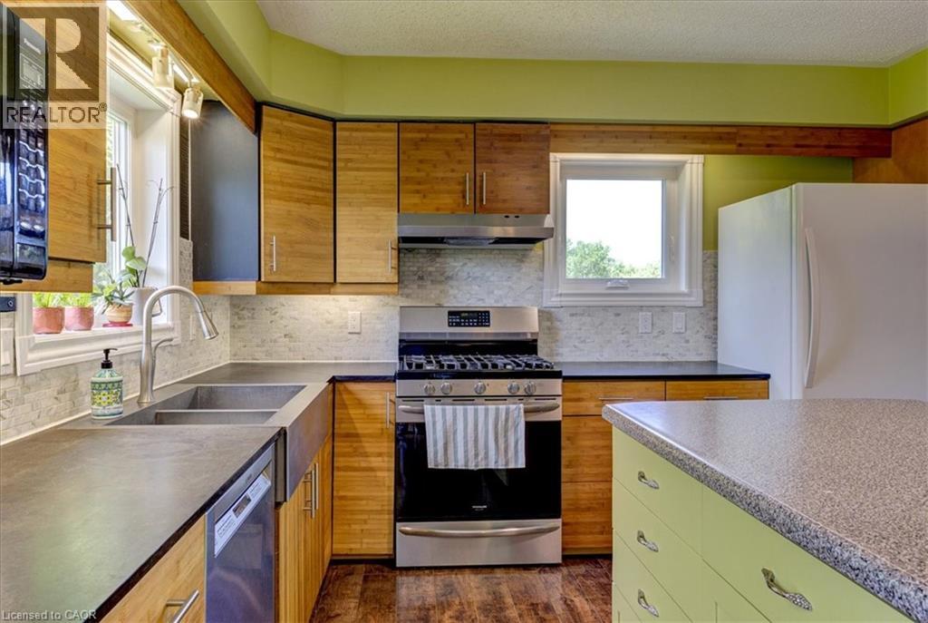 Photo 33 of 274 Concession 7 Townsend, Waterford ON