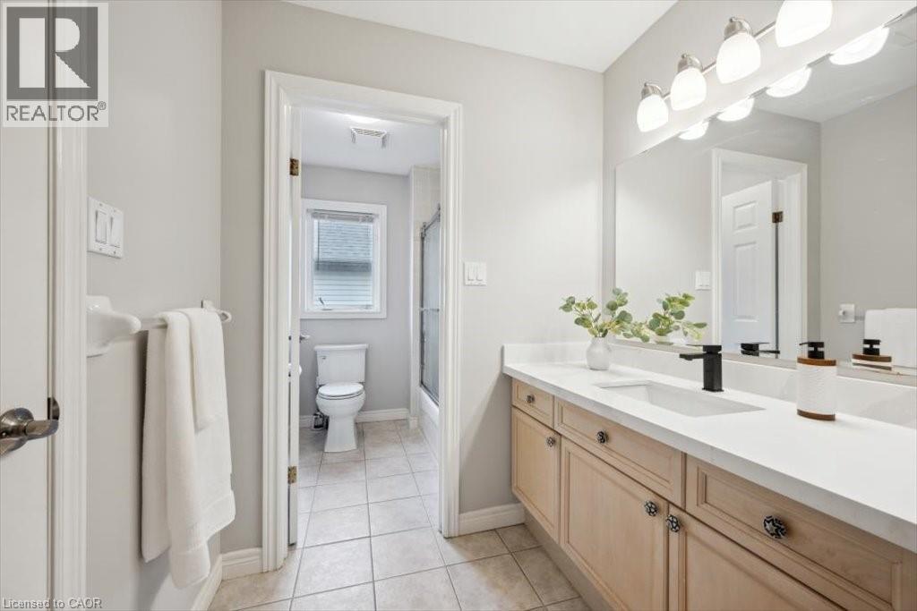 Photo 14 of 3 Kestrel Street, Kitchener ON