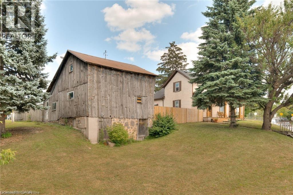 Photo 17 of 28 Manitou Drive, Kitchener ON