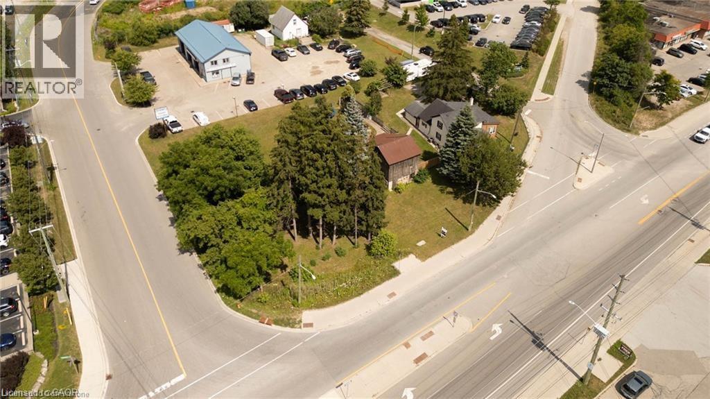 Photo 5 of 28 Manitou Drive, Kitchener ON