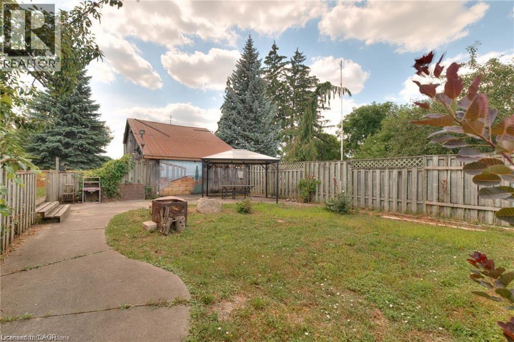 Photo 26 of 28 Manitou Drive, Kitchener ON